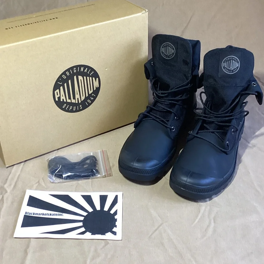 Palladium Monochrome Baggy II 02521 068 Black / Metal UO Men's Size 9.5